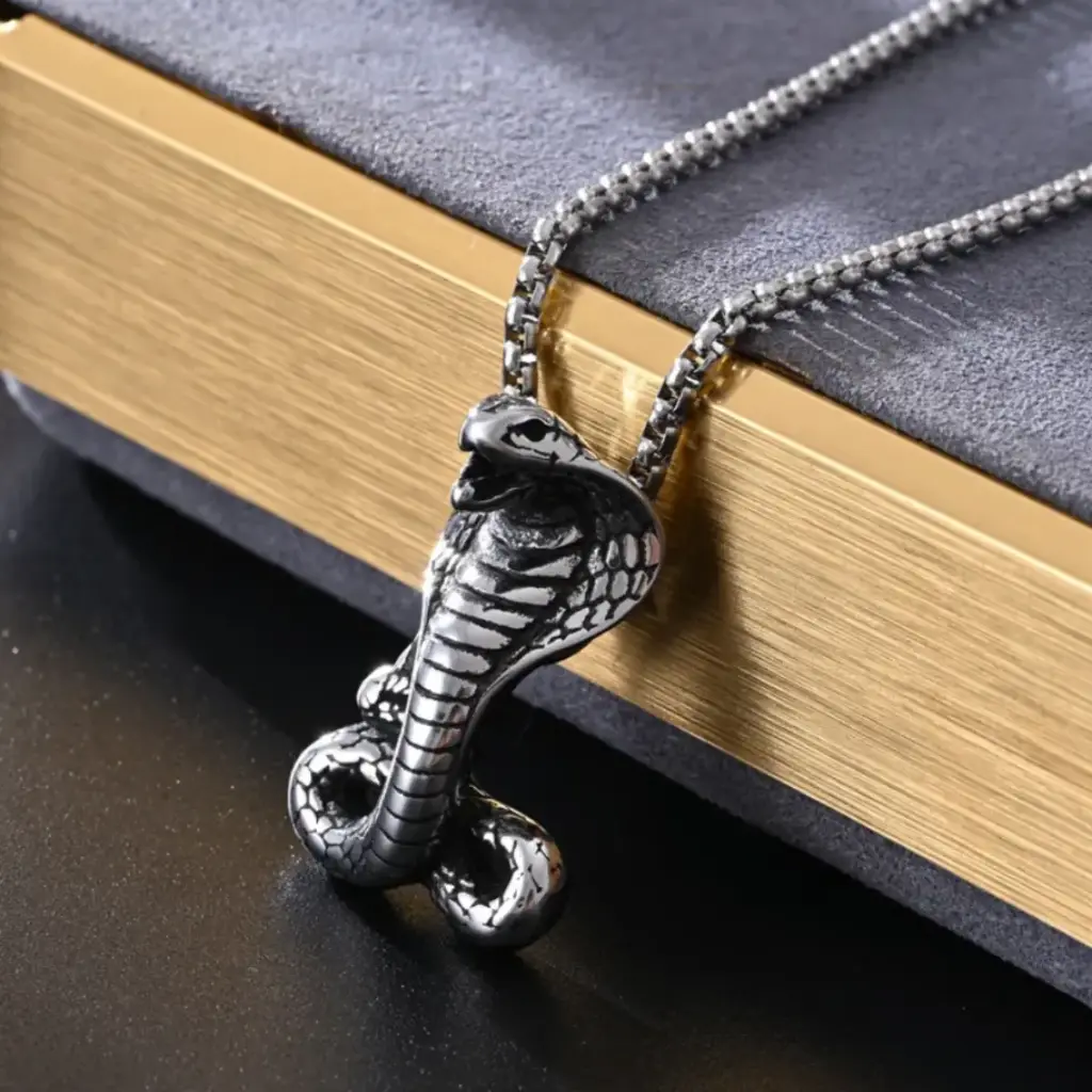 [43190873] Collar Serpiente