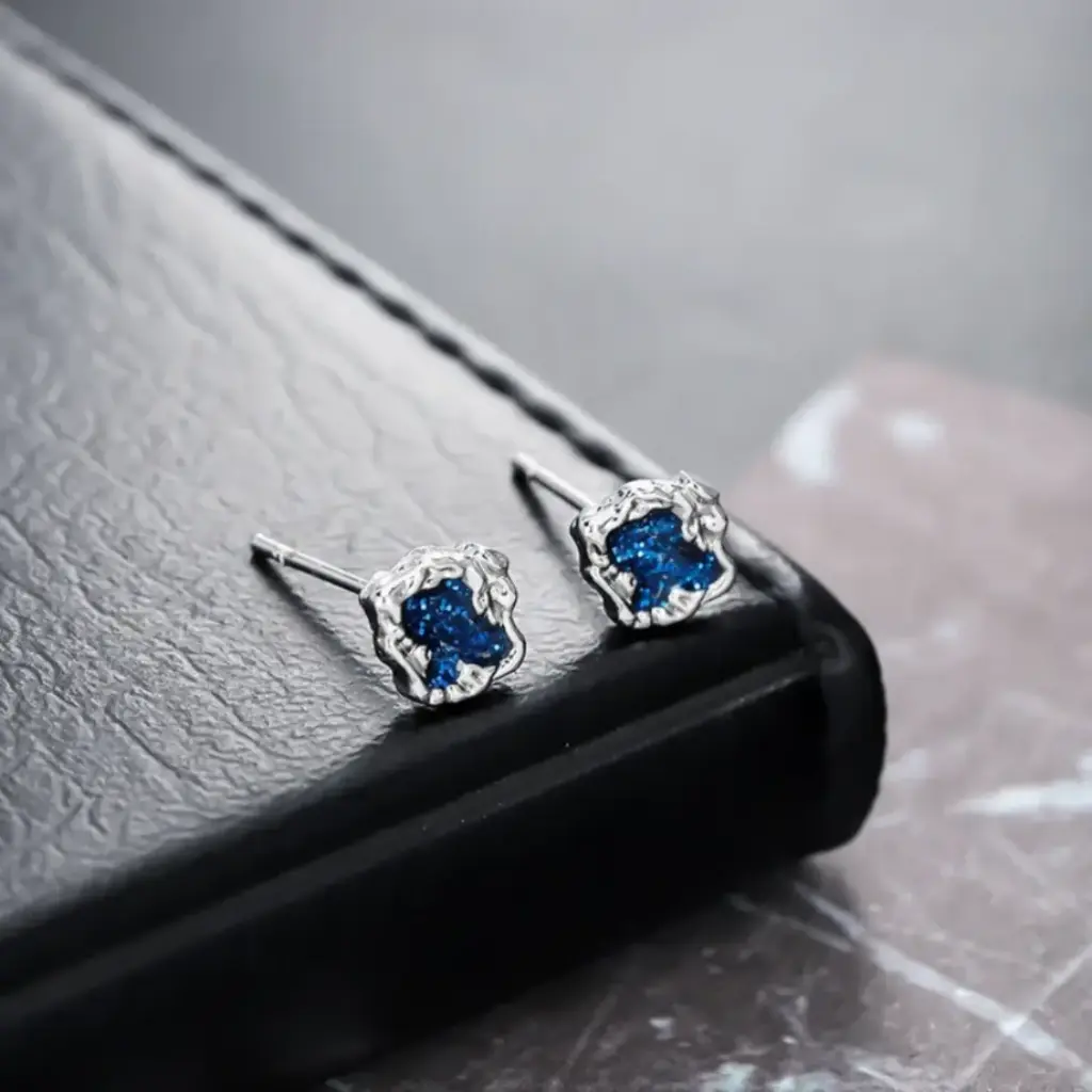 [X801-B] Arete Individual Retro Geométrico Estrella – Cobre Enchapado - Hombre (Azul)