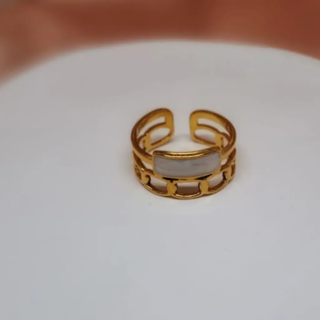[37058587] Anillo Daniela