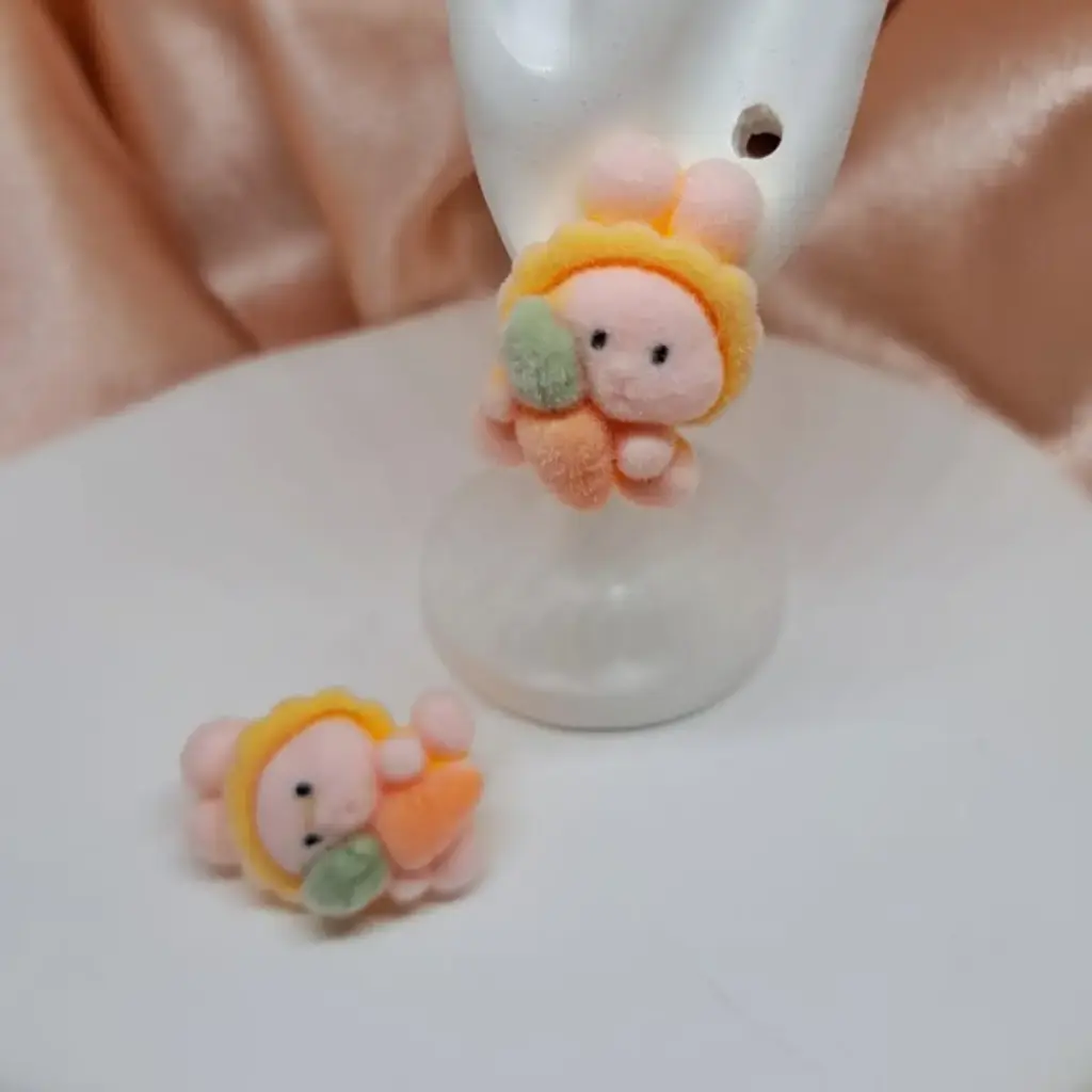 [Bu26] Aretes Conejo de rábano Rosa